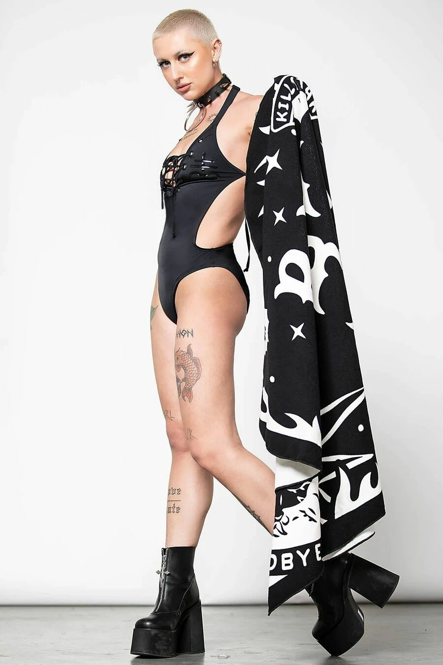 DISCOBOLE Soldes -DISCOBOLE Soldes beach goth heart towel