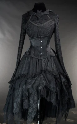 Jupe Gothique à Volants -DISCOBOLE Soldes black ruffle skirt bat blouse 1 3 900