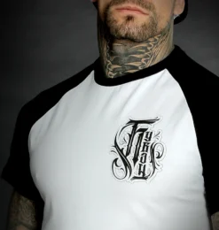 T-shirt Raglan HYRAW 'blazon' -DISCOBOLE Soldes hyraw tee shirt raglan homme blazon white 4 900